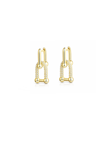Nicole x Huggies
