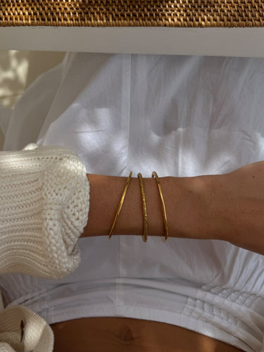 Thin bangle bracelet - gold